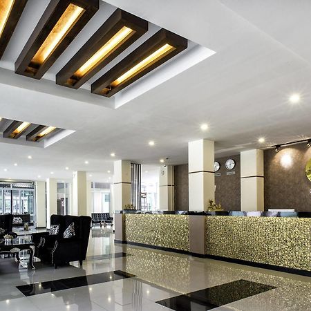 เดอะริช เรสซิเดนซ์ Hotel สุราษฎร์ธานี ภายนอก รูปภาพ