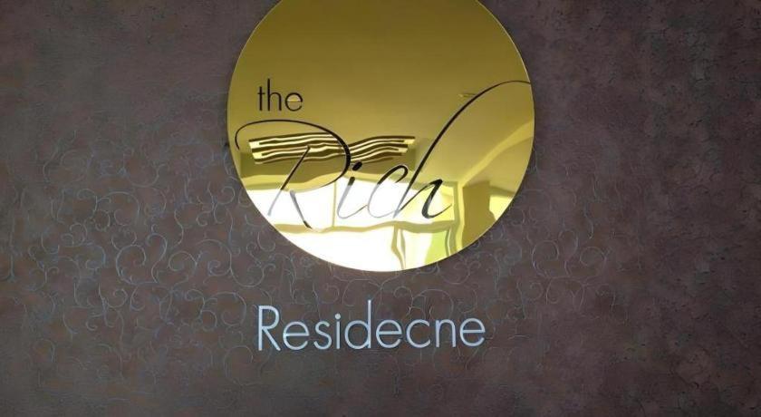 เดอะริช เรสซิเดนซ์ Hotel สุราษฎร์ธานี ภายนอก รูปภาพ