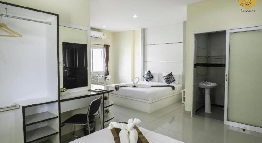เดอะริช เรสซิเดนซ์ Hotel สุราษฎร์ธานี ภายนอก รูปภาพ